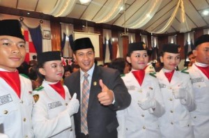 Paskibraka dan wakil walikota